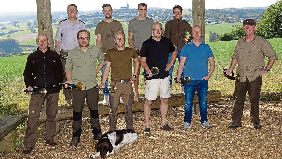 „Sau tot“ und „Halali“: Die Jagdhornbläser üben Jagdsignale. Foto: Kloer