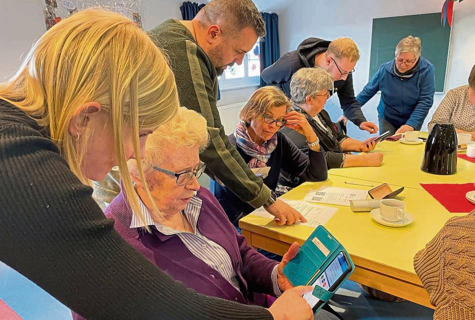Seit sieben Jahren kommen Menschen unterschiedlicher Altersklassen im Mikado zusammen, wie etwa hier beim digitalen Kaffeeklatsch für Senioren. Archivfoto: Rückert