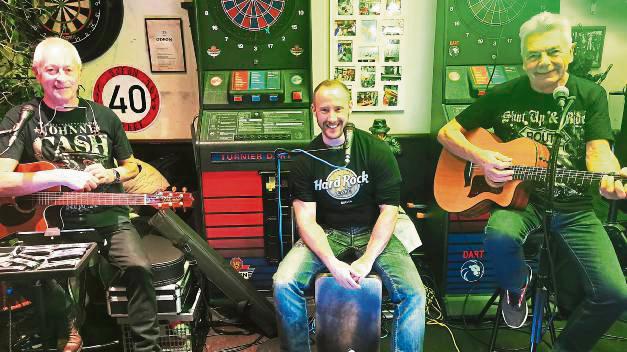 Das Trio Take Two & One More spielte erneut im Odeon.