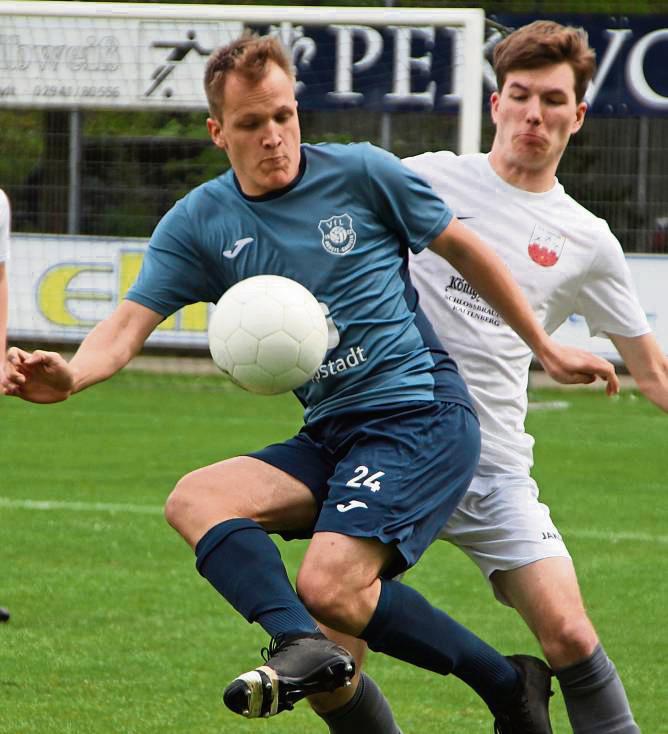 Der TuS Lipperode (in Weiß, hier beim 3:1 gegen Hörste) ist die zweitbeste Rückrundenmannschaft der A-Liga. Foto: Heinke