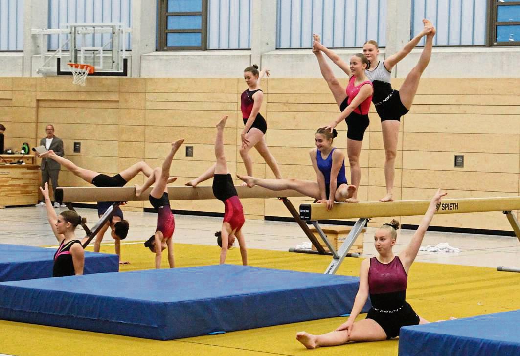 Wegen der Platzproblematik fand letztes Jahr nur ein „Tanzzauber im Advent“ statt. In diesem Jahr greifen die Turnerinnen des TV Lipperode aber wieder mit ins Rad.