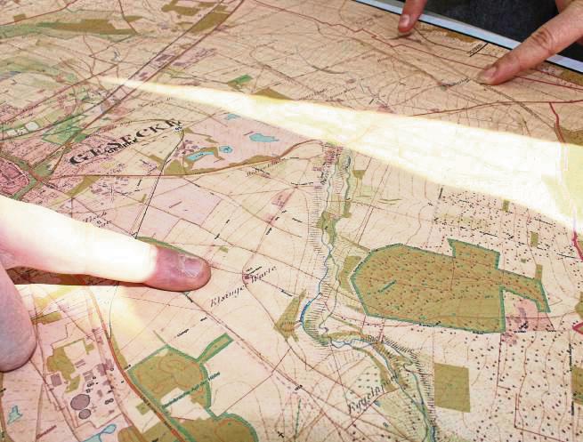 Die Landwehr rund um Geseke haben Schüler als Aufhänger für eine Fahrradtour genommen, bei der Info-Tafeln abgeradelt werden können. Foto: Pia Mintert