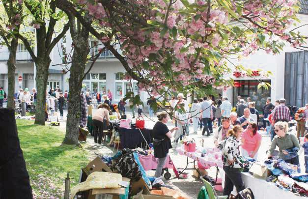 Im vergangenen Jahr gab es zum Kinderflohmarkt am Geseker Teich Sonnenschein. Foto: Dormels