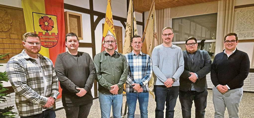 Unser Bild zeigt Hauptmann Dominik Friedrich mit seinen Offizieren (v.l.): Jan Selinger, Kai Kuhlmeier, Dominik Friedrich, Robin Günther, Jannik Henke, Tim Pardine, Marvin Moka.