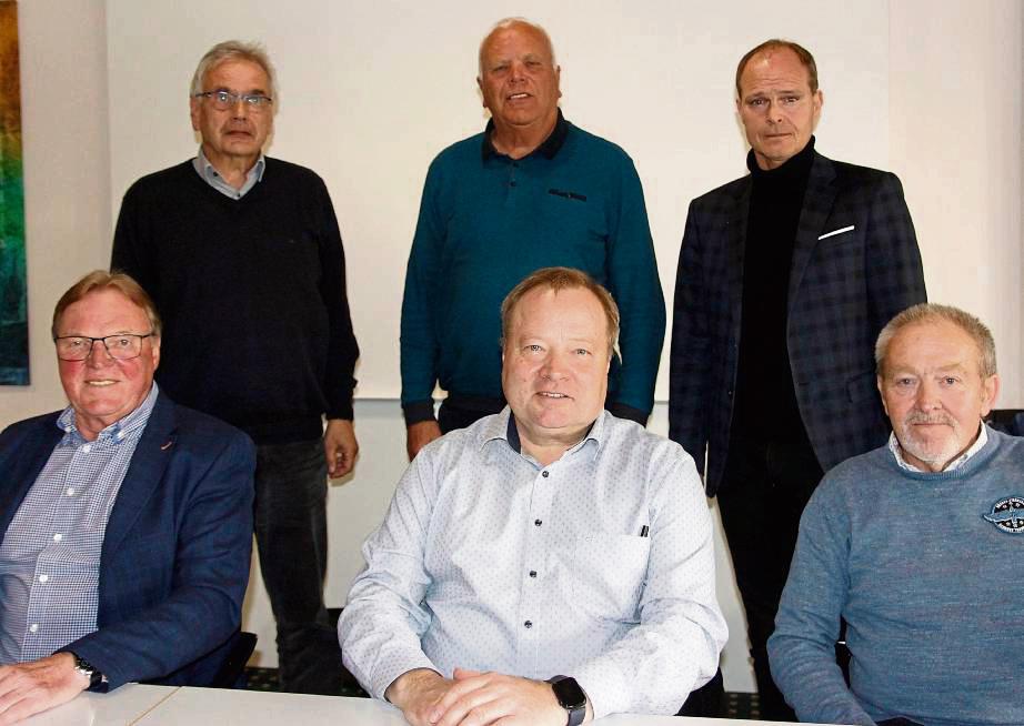 Dieses Vorstandsteam leitet die Geschicke des Stadtsportverbandes Geseke (h.v.l.): Udo Heinrich, Franz-Josef Marx, Heinz Gockel; (v.v.l.) Johannes Weier, Reinhard Karbstein und der 1. Vorsitzende Karl-Heinz Arnswald. Es fehlen Moritz Ringhoff, Jutta Classen-Deimel und Thomas Pieper. Foto: Wiegand