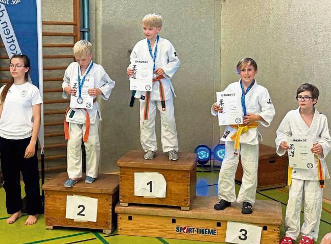 Beim Kreispokalturnier in Salzkotten ergatterten die Judosportler der BSG Benninghausen gleich mehrere Plätze auf dem Siegerpodest.