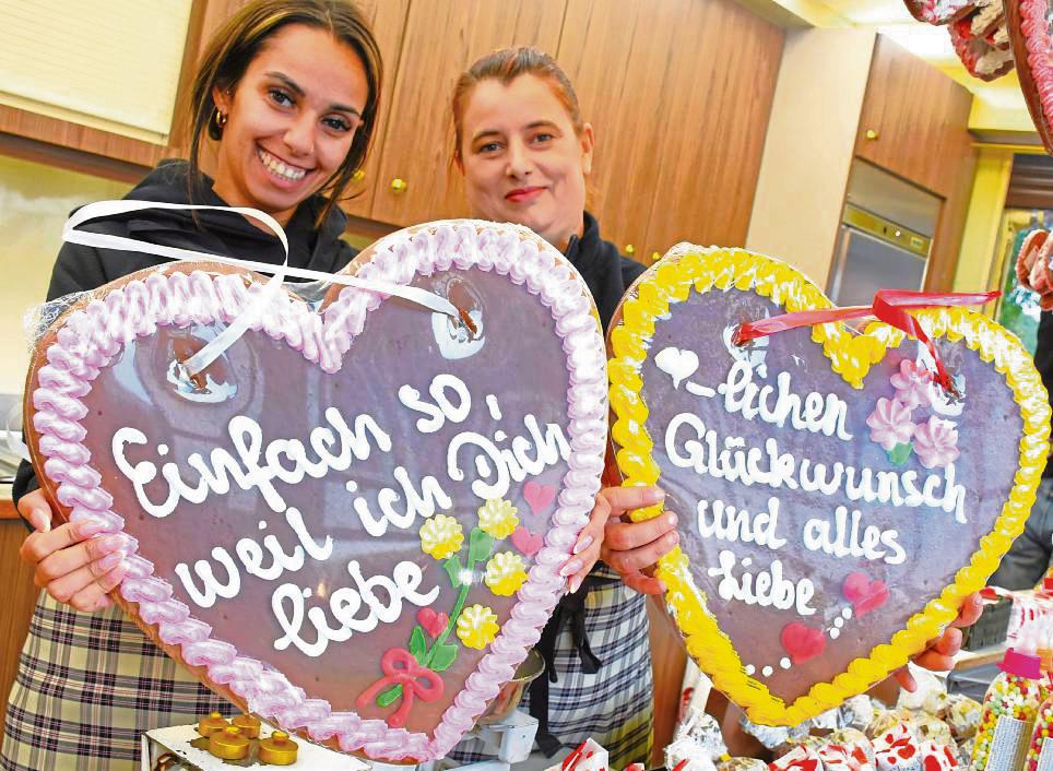 „Einfach so, weil ich die liebe“: Lebkuchenherzen gehören nicht nur zum Oktoberfest, sondern zu jeder (Schloss-)Kirmes dazu. Fotos: Georg Giannakis