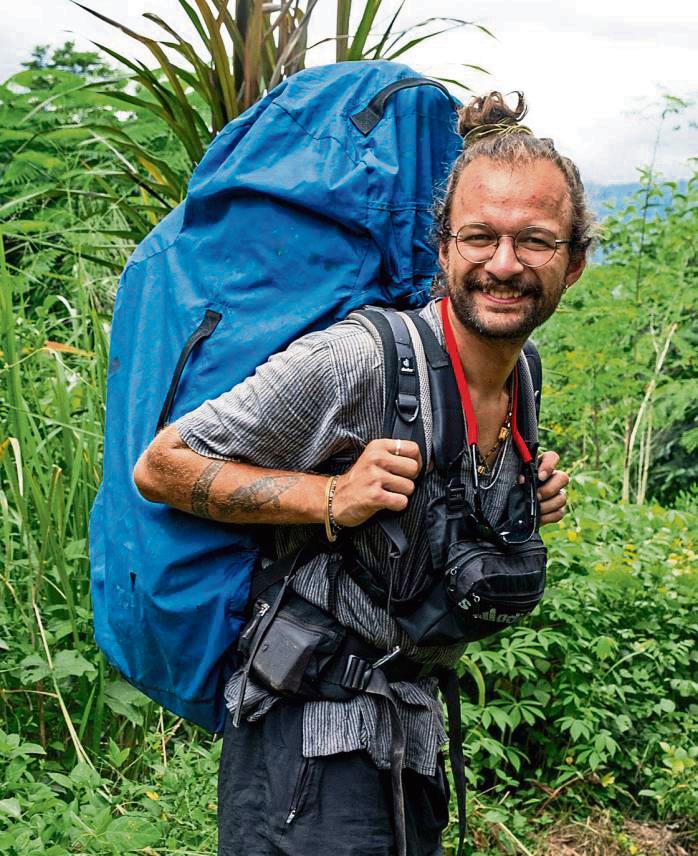 Ist seit mehr als einem Jahr auf Weltreise ohne Flugzeug: Fabian Papenbreer. Weihnachten verbringt er in Kamerun: „Frohe Weihnachten an alle Lippstädter und ein ganz besonderer Gruß an meine Familie.“