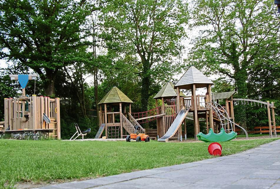 Der Spielplatz ist eins von vielen Projekten, mit denen Dreweraner ihr Dorf schöner gestalten wollen. Alle Projekte stellen sie am 10. Juni der Bewertungskommission vor. Fotos: Löseke