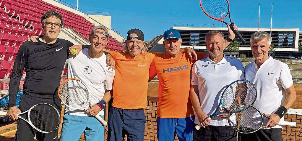 Die Verbandsliga-Herren 50 des TC BW Anröchte stimmten sich in einem Trainingslager im schwedischen Bastad auf die kommenden Spiele ein.