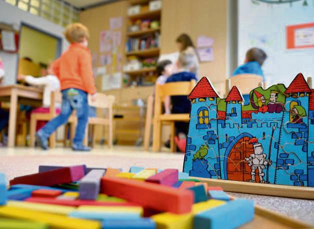 Laut einer Online-Umfrage der Fachhochschule Südwestfalen sind Eltern im Kreis Soest mit dem bereitgestellten Betreuungsangebot größtenteils zufrieden. Foto: Monika Skolimowska/dpa