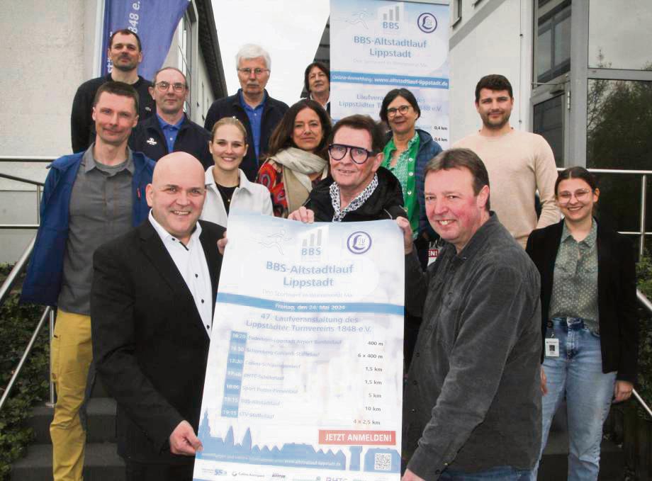 Organisatoren und Sponsoren des Altstadtlaufes hoffen erneut auf ein tolles Event und zählen die Tage bis zum Startschuss herunter. Foto: Heinke