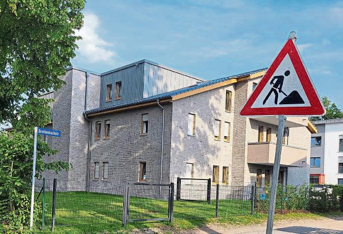 Der Neubau in der Breitenbachstraße – im Lippstädter Süden, am alten Viktoria-Sportplatz – wurde Anfang 2025 fertiggestellt. Für die sieben Wohnungen gab’s über 75 Bewerbungen (dann stoppte die BWG die Liste). Foto: Schwade