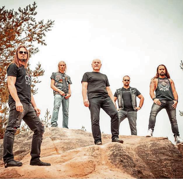 Die Band Wanted kombiniert Metal, Hardcore und Groove.