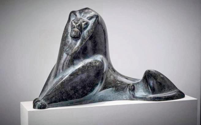 Der Bildhauer Bernd Bergkemper aus Langenberg zeigt seine Tierskulpturen in Hellinghausen.