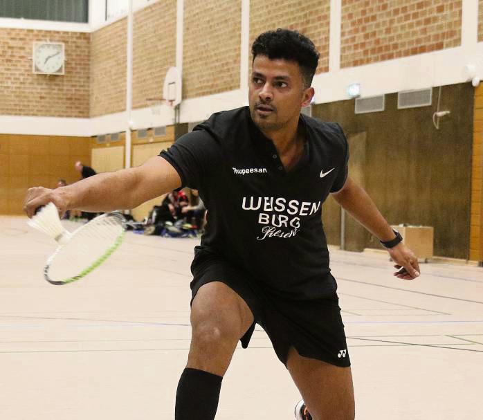 Nach großem Kampf verloren Thupeesan Ponnampalam vom 1. BV/Teutonia Lippstadt und seine Partnerin Nadine Rahmel bei der Badminton-Senioren-EM im Mixed ihr Duell der dritten Runde nur knapp. Im Herren-Doppel musste Ponnampalam an der Seite des Belgiers Stijn Meireman bereits nach der ersten Runde die Segel streichen. Foto: Lütkehaus