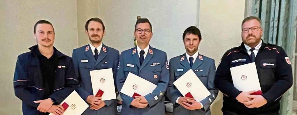 Die geehrten Malteser-Helfer aus Geseke (v.l.): Armin Ledwinka, Max Tegetmeyer, Christian Feldmann, Jens Gockel, Christoph Morawitz.