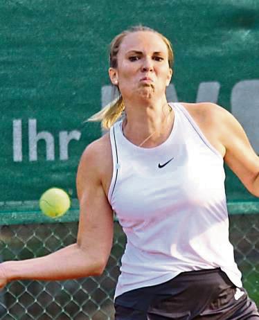 Franziska „Sissi“ Köhler wird bei den 5. Erwitte Open gemeinsam mit Leticia Solakov im Doppel aufschlagen.