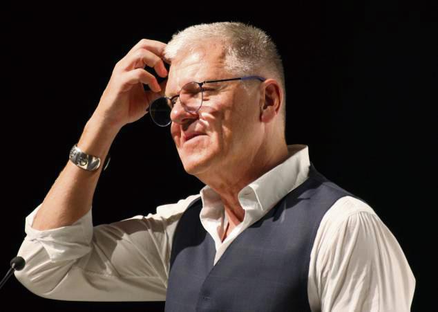 „Erfolg macht lernbehindert“: Dr. Reinhard Sprenger stellte beim Wirtschaftsforum als Gegenrezept die drei K – Kunde, Kooperation und Kreativität – in den Fokus. Foto: Schwade