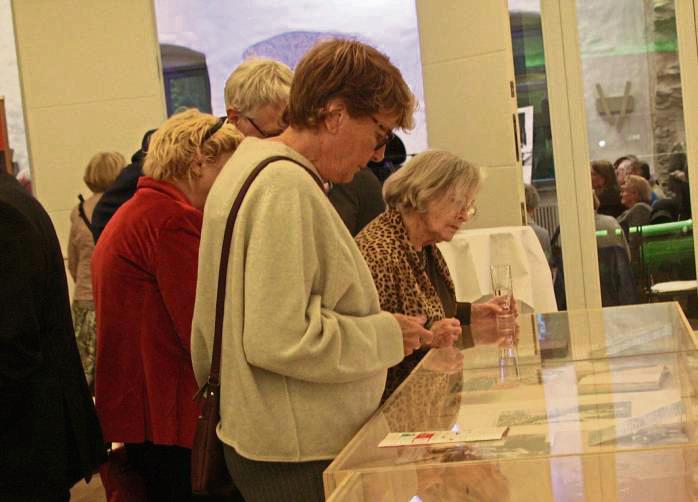 Bücher, Notizen, Fotos: In der Pause gab‘s eine kleine Ausstellung zu Thomas Mann zu sehen.