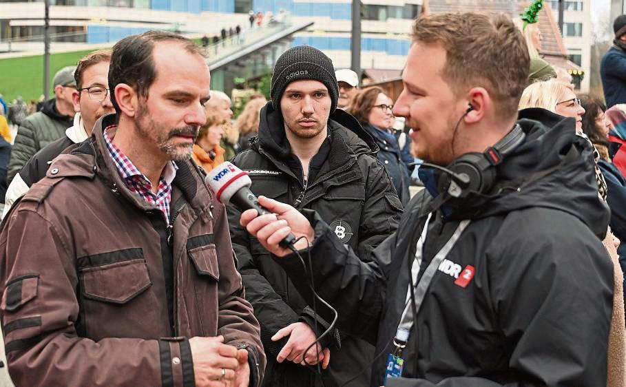 Die Geseker erklären im Interview, wieso sie nach Düsseldorf gekommen sind. Fotos: Tuschen
