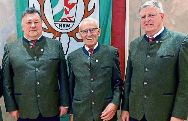 Jubilare unter sich: Engelbert Harrenkamp, Friedel Romberg und Norbert Hense ( v.l.n.r.).