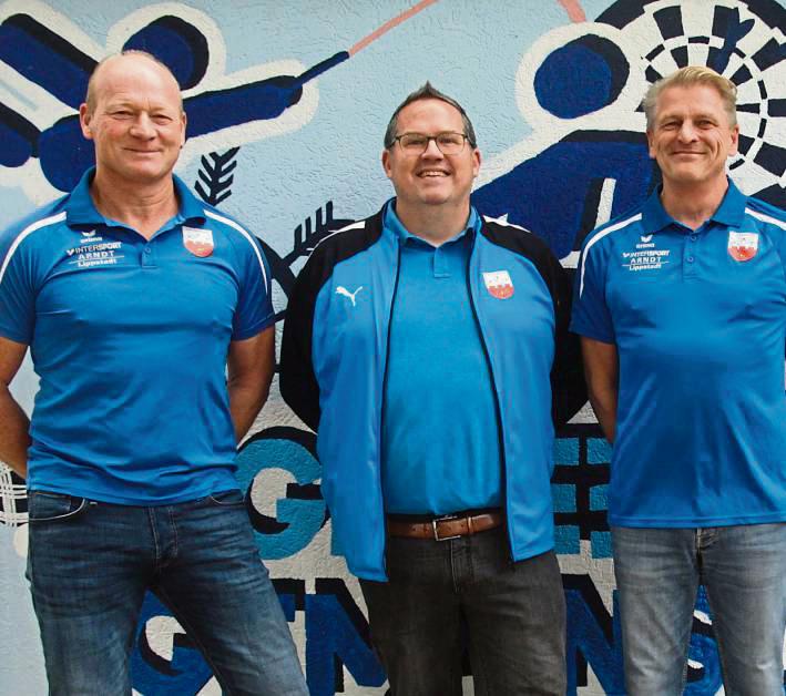 Freuen sich über die Erfolgsstory beim TuS Lipperode und sind maßgeblich an ihr beteiligt (v.l.): Jürgen Konrad, Marco Meik und Heinz Kemper. Foto: Hans Dannhausen