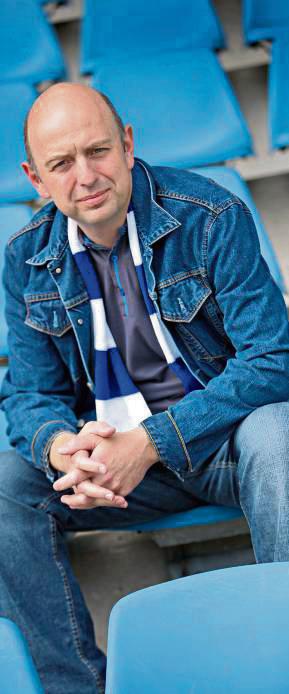 Frank Goosen liest aus seinem neuen Buch „Spiel ab“. Foto: Volker Wiciok