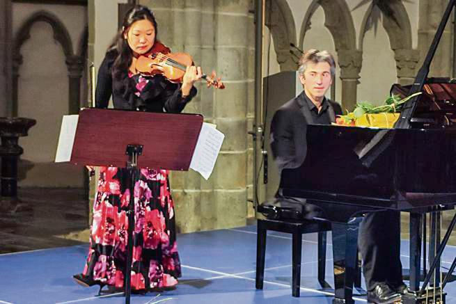 Tianwa Yang und Nicholas Rimmer interpretierten „Winterträume“ von Johannes Brahms, Franz Liszt, Clara und Robert Schumann sowie Franz Schubert. Foto: Bettina Boronowsky