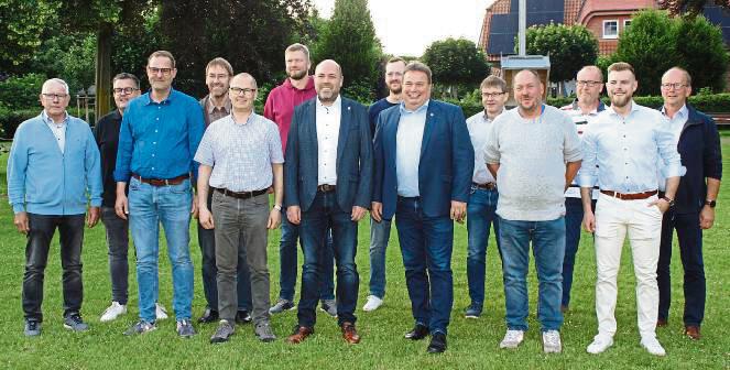 Mit neuem Offizierskorps sehen die Pankratiusschützen mit Vorfreude ihrem Hochfest entgegen. Foto: Pape-Rüther