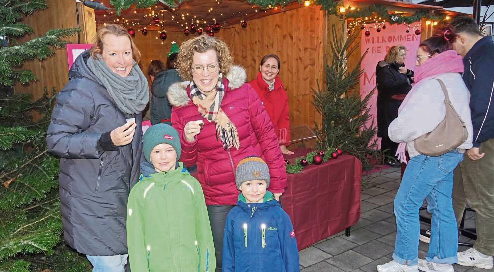 Rüthen im Winterzauber: Weihnachtsmarkt und Kaninchenschau begeisterten die Besucher rund um die Stadthalle. Fotos: Marcus Kloer