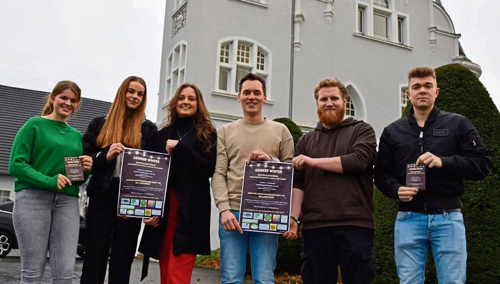 Im Saal des Feldschlößchens führt die KLJB ihr Theaterstück auf. Foto: Kossack