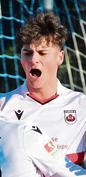 Erst Himmelhoch jauchzend, dann zu Tode betrübt: Die zwei Gesichter des SV Lippstadt bei der 2:3-Niederlage in Ennepetal – sinnbildlich Doppeltorschütze Louis Neugebauer, der noch auffälligster Lippstädter war. Fotos: Heinke