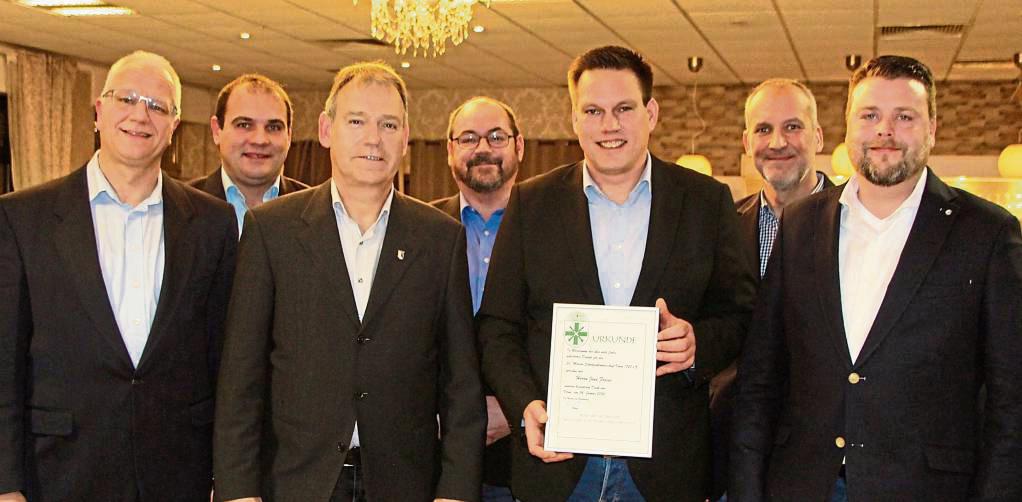 Der neue Geschäftsführer Ulrich Rüsing mit Kassierer Dirk Pöner, Oberst Dirk Schmidt, Hauptmann Thomas Steffens dem scheidenden Geschäftsführer Jens Freise, Adjutant Ralf Meschede und dem Vize-Oberst Thomas Hesse (v.l.).