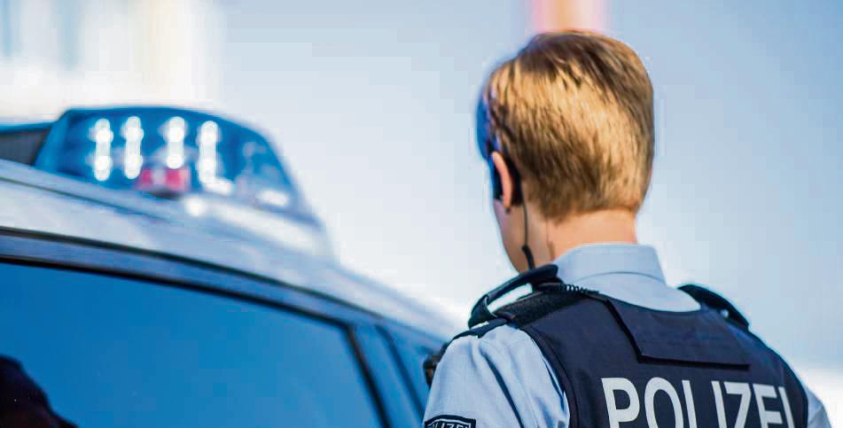 Die Kontrollen werden fortgesetzt; Schwerpunkt bleibt die Prävention von Gefährdungen durch Geschwindigkeit, Ablenkung und Verstöße gegen Verkehrsvorschriften. Foto: dpa