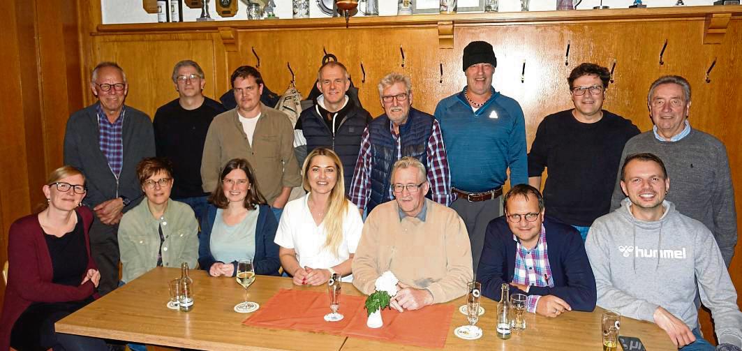 Mitten in den Vorbereitungen für den „Advent im Handwerkerdorf“ steht der Förderverein Heimatpflege und traditionelles Brauchtum. Foto: Marcus Kloer