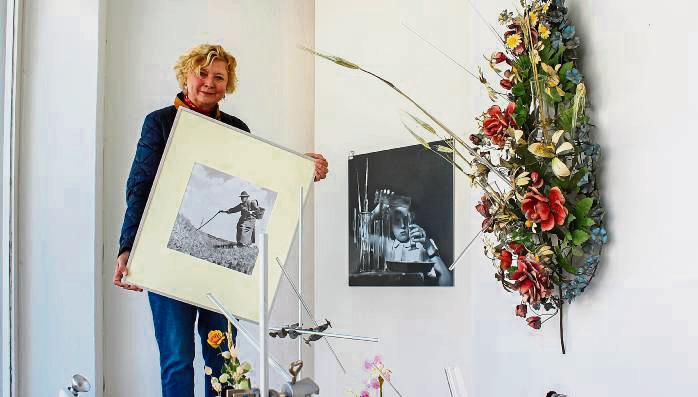 Da sich die junge Hilde Fiedler-Kaup für Chemie interessierte, widmet Gabriele Wilpers ihr im Kulturfenster ein „Blumenlabor“. Foto: N. Wissing