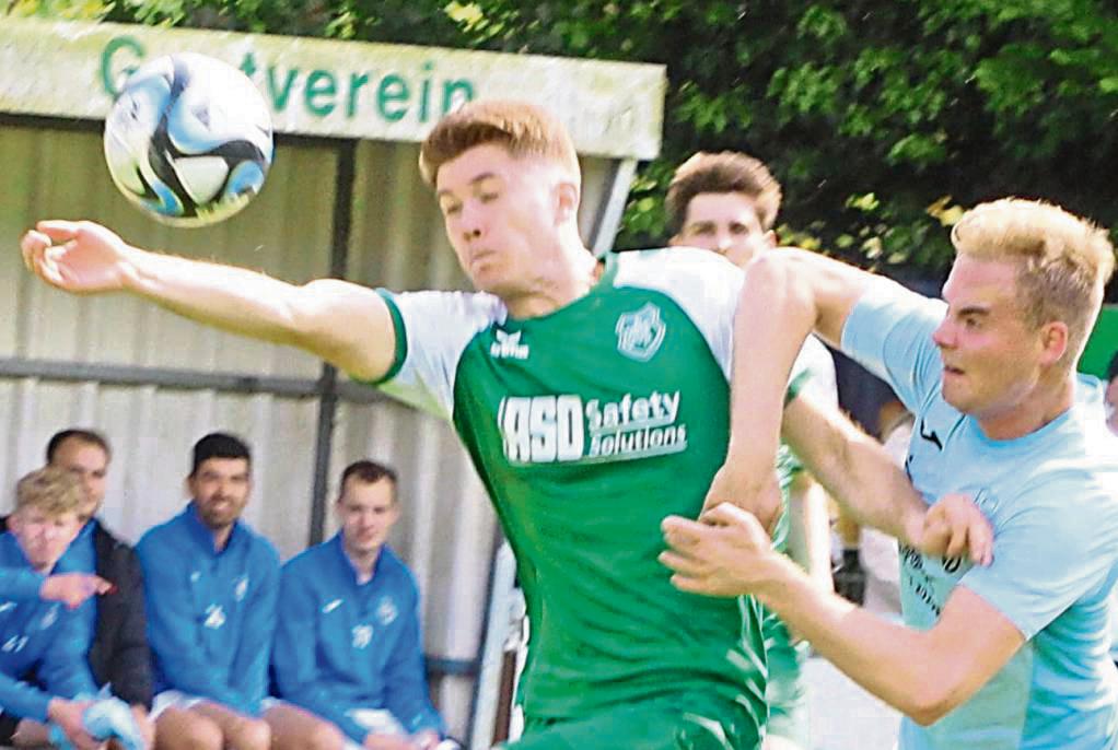 Auf der Bezirksligabühne präsentieren sich die Capeller (in Grün) jetzt auch wieder dem eigenen Publikum. Gegner des Aufsteigers ist die Warendorfer SU. Foto: Schlink