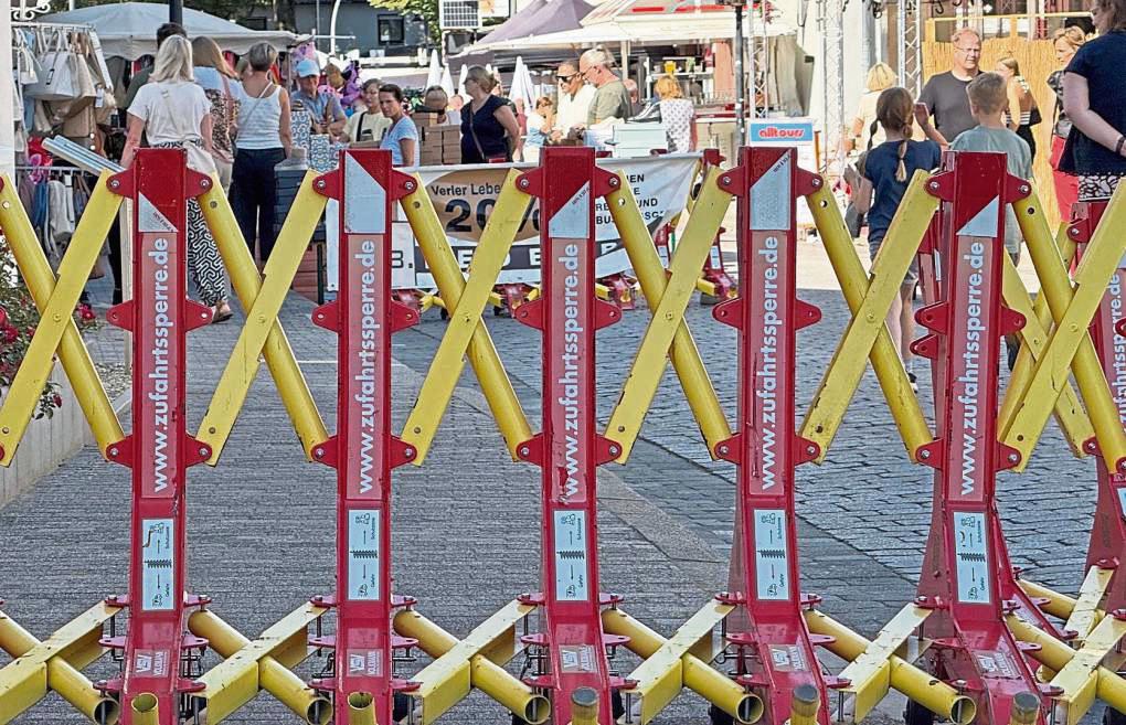 Mobile Durchfahrtssperren sollen Zufahrten bei Veranstaltungen sichern und zur Sicherheit von Besuchern und Einsatzkräften beitragen. Foto: Marcel Mund