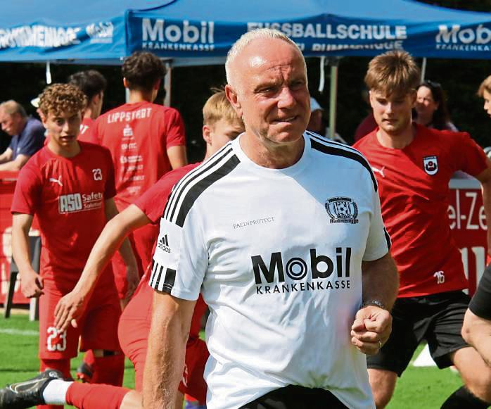 Michael Rummenigge, gebürtiger Lippstädter und Ex-Profi bei Bayern und dem BVB, kommt mit seiner Fußballschule in den Herbstferien zum SuS Störmede.