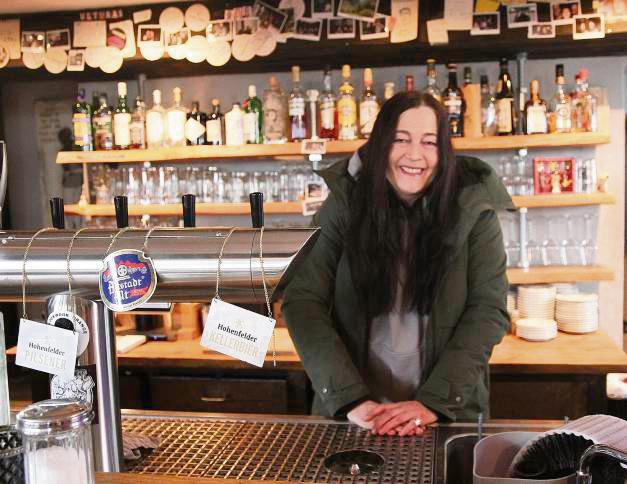 Kathrin Kreggenwinkel hat im Herbst 2021 das Kawinkel in der Langen Straße Nord eröffnet. Foto: Puls