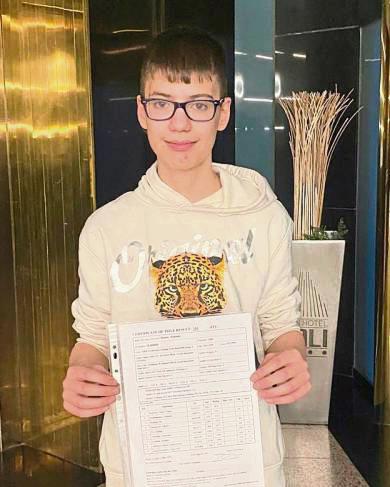 Geschafft! In Spanien sicherte sich Schach-Ausnahmetalent Hussain Besou vom LSV/Turm Lippstadt den Titel eines Internationalen Meisters.