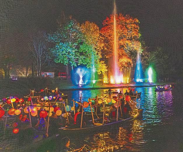 Kirmesfieber in Lippstadt – dazu gehören traditionell auch Lichterfahrt, Wasserorgel und Feuerwerk.