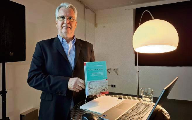 Dr. Marcus Weidner im Kulturraum Synagoge. Foto: Andreas Balzer
