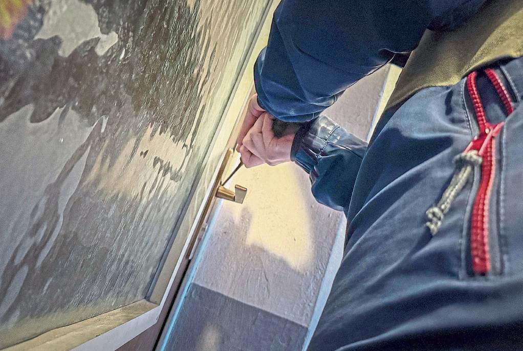 Einbrecher verschaffen sich durch Türen und Fenster gewaltsamen Zutritt. Foto: N. Wissing