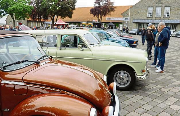 Trotz des schlechten Wetters kamen viele Besucher.