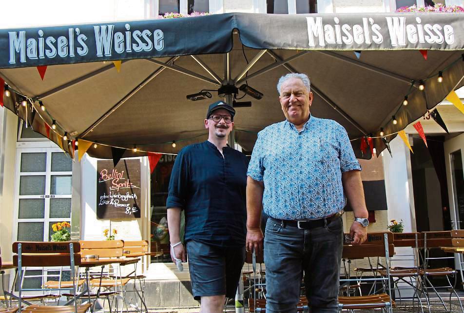 Maximilian Keil (l.) und Ralf Stotz ärgern sich über die Regelung der Stadt. Foto: Löseke