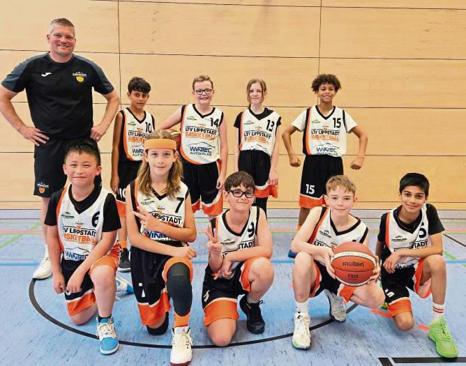 Wirft jetzt seine Körbe in der Landesliga: Der U12-Basketballnachwuchs des LTV Lippstadt schaffte den Aufstieg, ebenso die U14- und U16-Junioren.