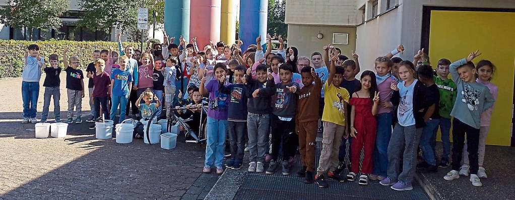 Am World Cleanup Day stand An der Pappelallee Müllsammeln auf dem Stundenplan.