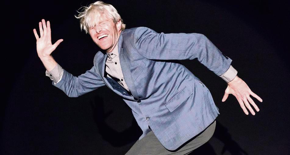 Trygve Wakenshaw auf dem Weg zur Lippstädter Studiobühne. Foto: Cameron